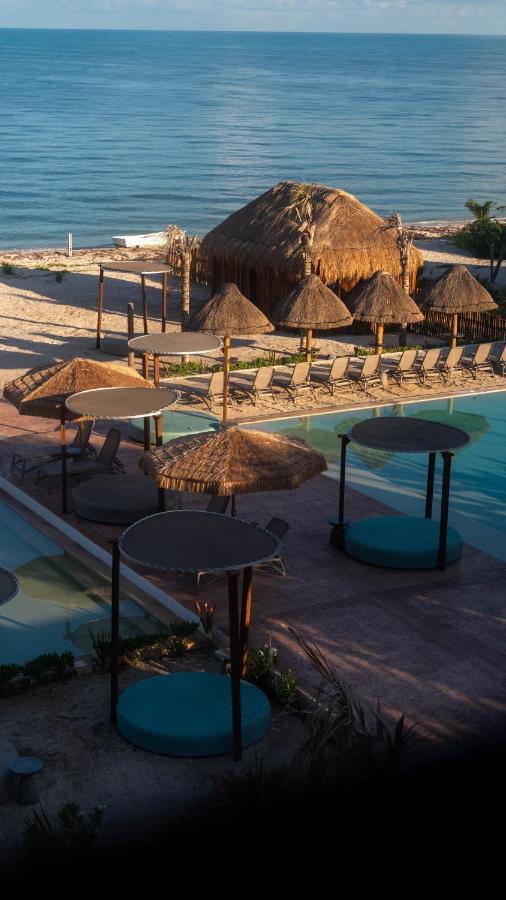 Totem Beach Club 塞莱斯通 外观 照片