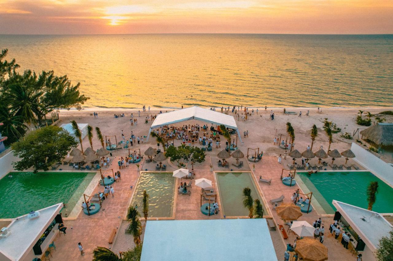 Totem Beach Club 塞莱斯通 外观 照片
