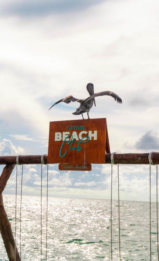 Totem Beach Club 塞莱斯通 外观 照片