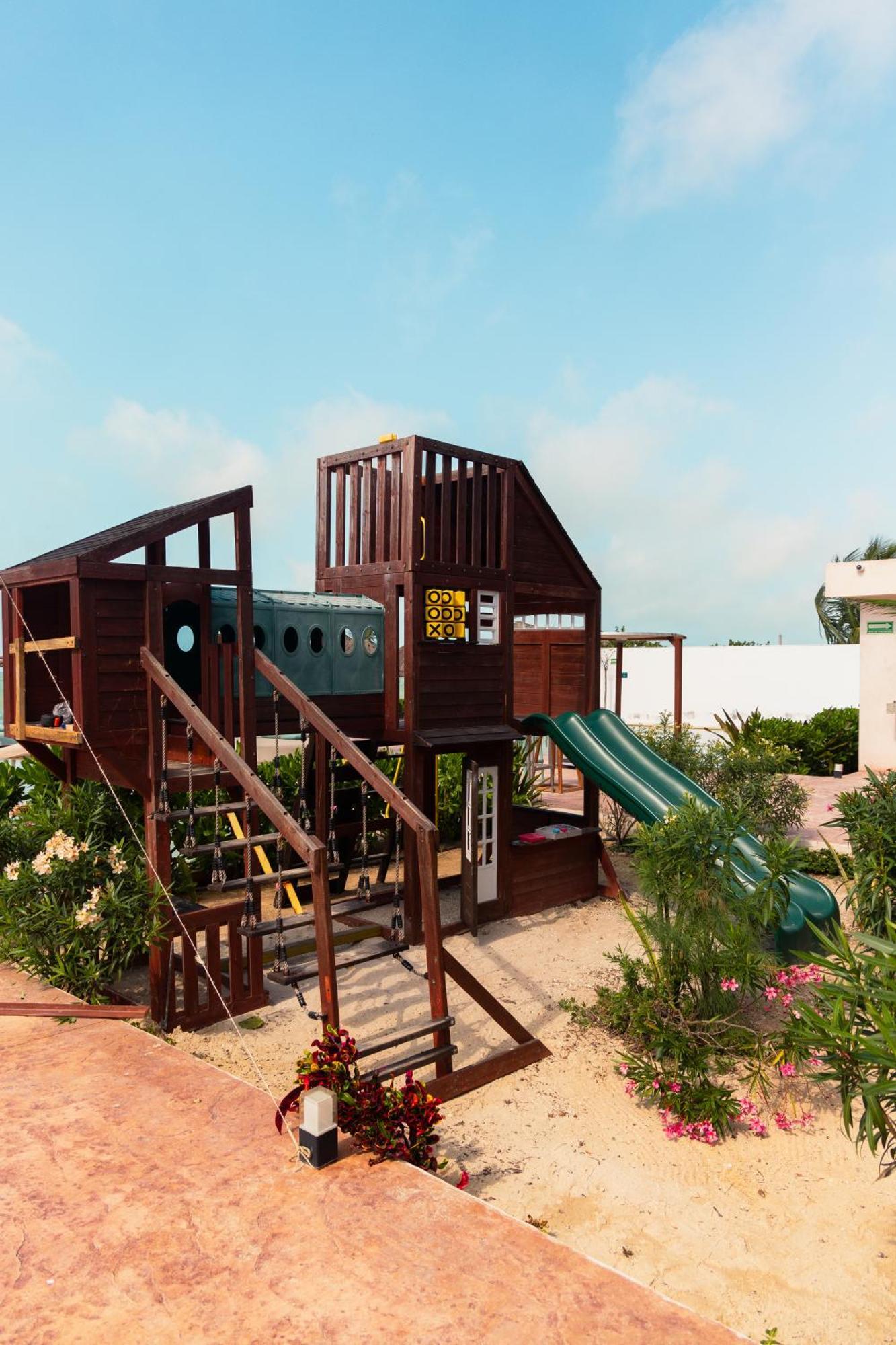 Totem Beach Club 塞莱斯通 外观 照片